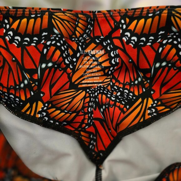 GRRRL Next Level Orange Butterfly Print Capri Length Leggings Ali/Amenah XL/XXL - Picture 4 of 10